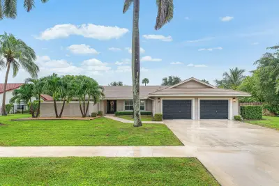 9077 Old Pine Rd, Boca Raton: photo 1 of 41
