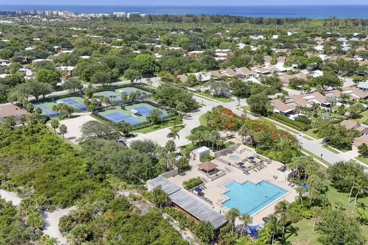 2715 27th Ct, Jupiter: photo 1 of 19