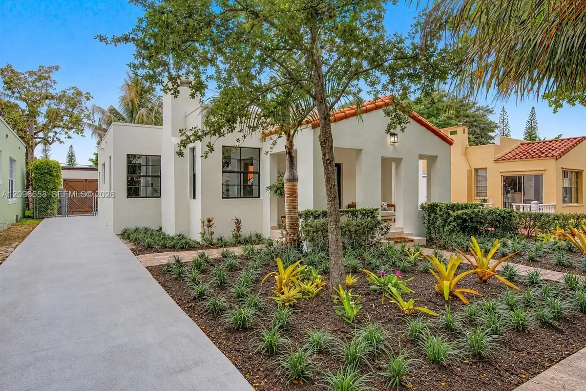 817 Lorca St, Coral Gables: photo 1 of 24