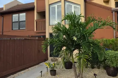 6534 SW 114th Pl #F75, Miami: photo 1 of 16