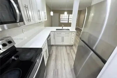 2626 Riverside Dr, Coral Springs: photo 1 of 10