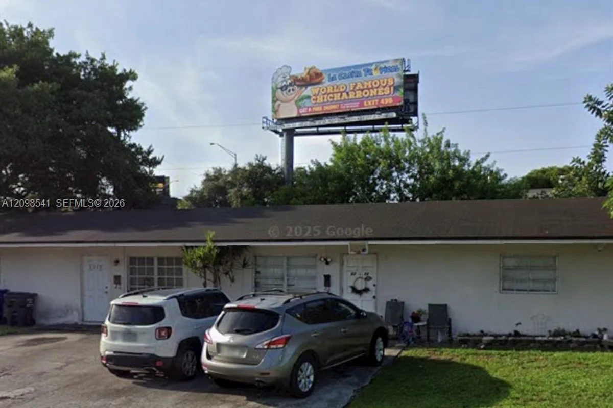 6230 Grant St, Hollywood: photo 1 of 11