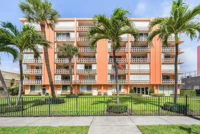15 S Golfview Rd #206, Lake Worth Beach: photo 1 of 43