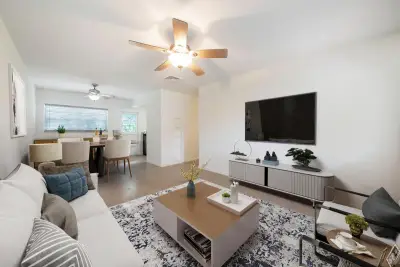 2219 W Pineridge Ct, Delray Beach: photo 1 of 19