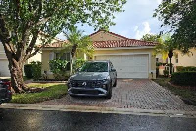 11034 NW 46th Dr, Coral Springs: photo 1 of 8