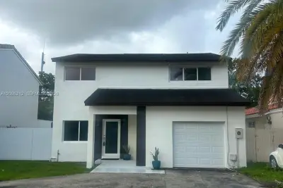 14220 SW 111th Ln, Miami: photo 1 of 20