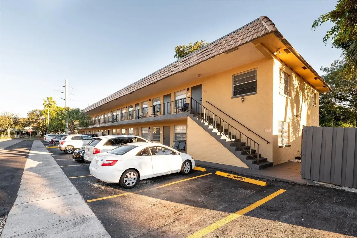 1150 NE 17th Ct #16, Fort Lauderdale: photo 1 of 11