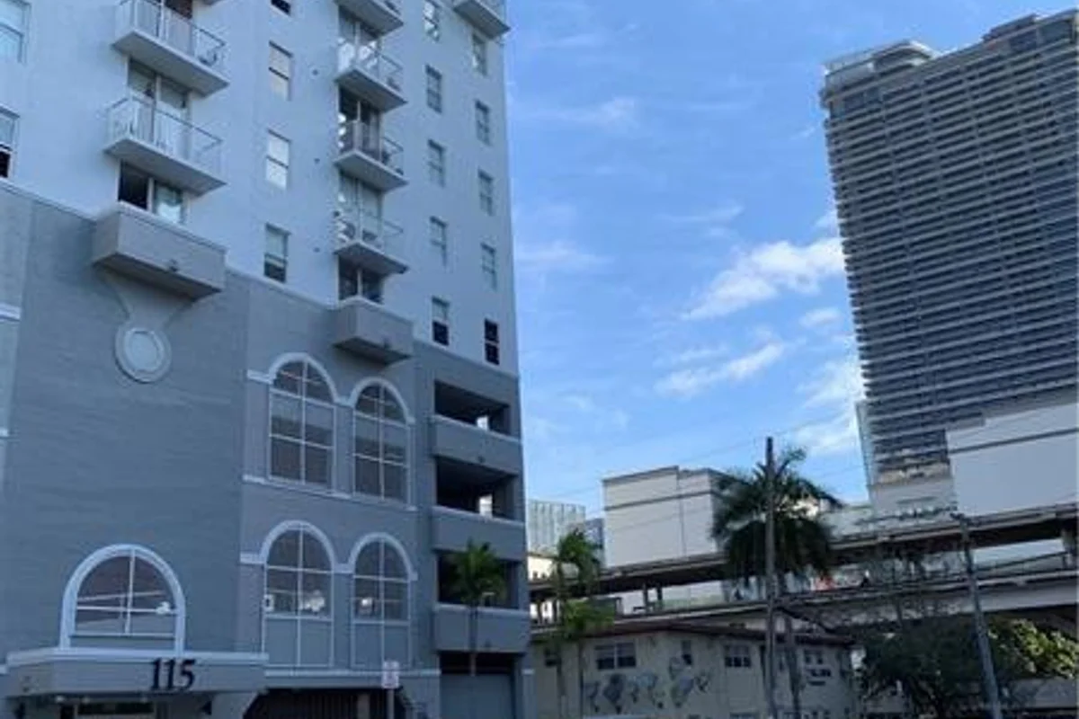 115 SW 11th St #508, Miami: photo 1 of 22