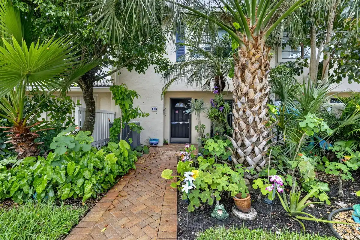 43 W Stratford Ln W #B, Boynton Beach: photo 1 of 54