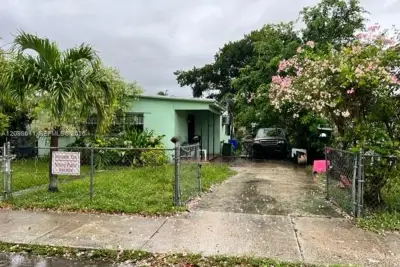 2160 Rutland St #1, Opa-locka: photo 1 of 2