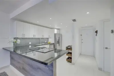 3375 N Country Club Dr #103, Aventura: photo 1 of 56