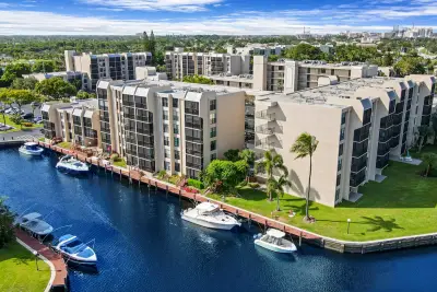 8 Royal Palm Way #2010, Boca Raton: photo 1 of 38