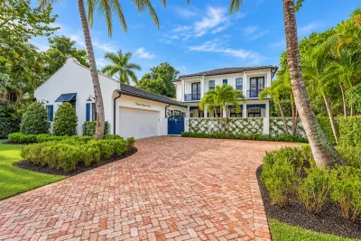 332 Potter Rd, West Palm Beach: photo 1 of 29