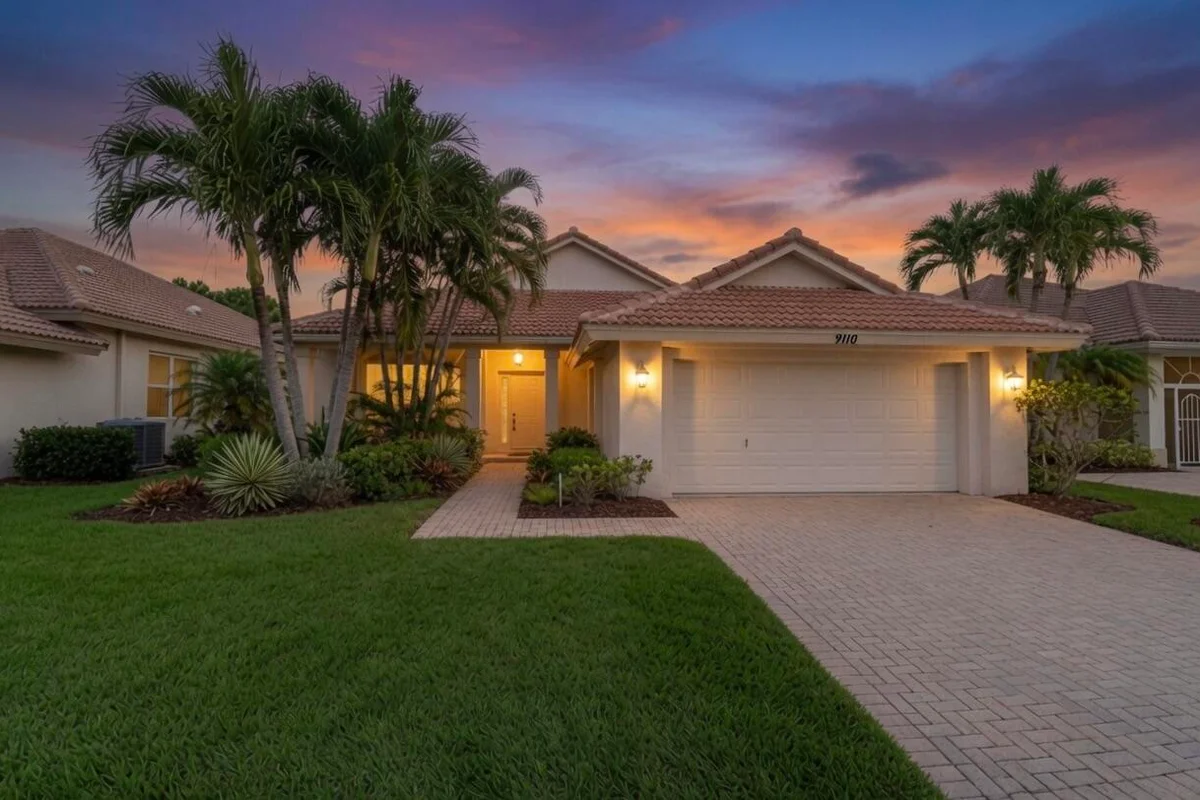 9110 Bay Harbour Cir, West Palm Beach: photo 1 of 43