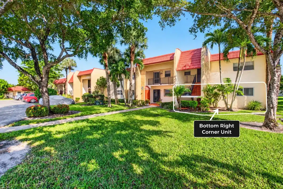 163 Lake Evelyn Dr, West Palm Beach: photo 1 of 40