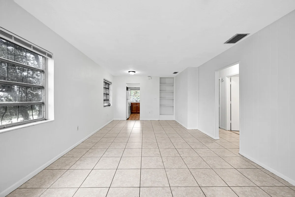 199 SW 15th St #3, Boca Raton: photo 1 of 30