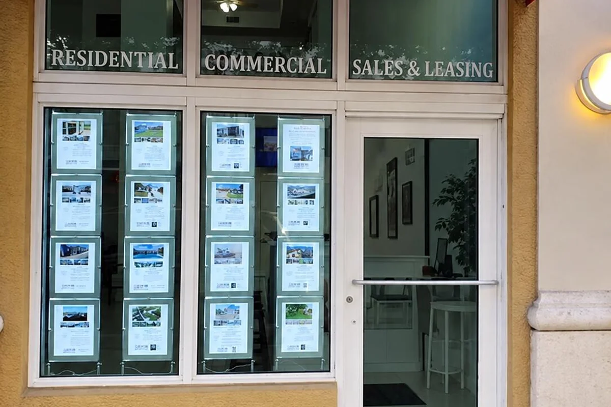 410 Evernia St #113, West Palm Beach: photo 1 of 3