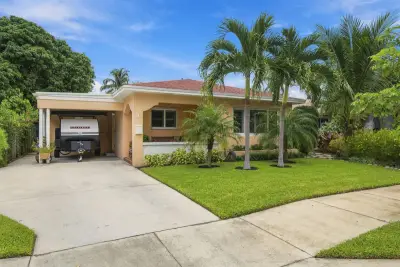 330 Cornell Dr, Lake Worth Beach: photo 1 of 39