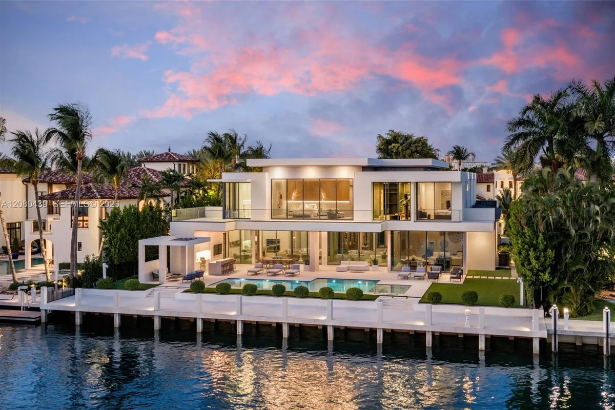 2560 Del Lago Dr, Fort Lauderdale: photo 1 of 76