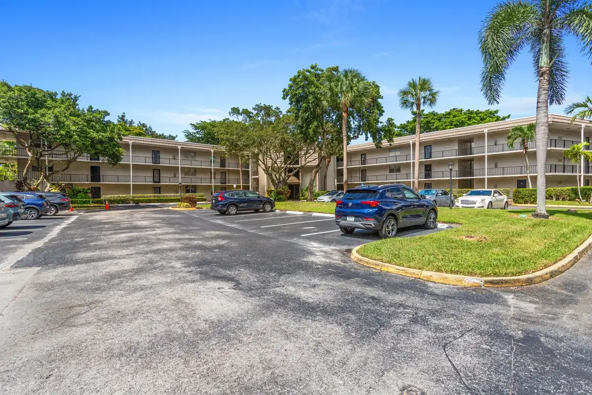 9401 Lime Bay Blvd #214, Tamarac: photo 1 of 12