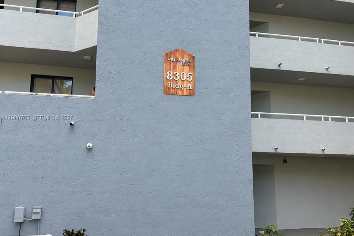 8305 SW 152nd Ave #A-103, Miami: photo 1 of 3