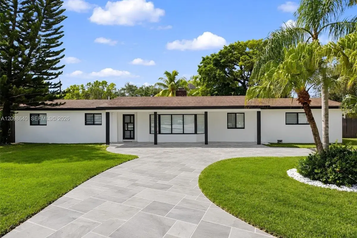 8200 SW 164th St, Palmetto Bay: photo 1 of 44