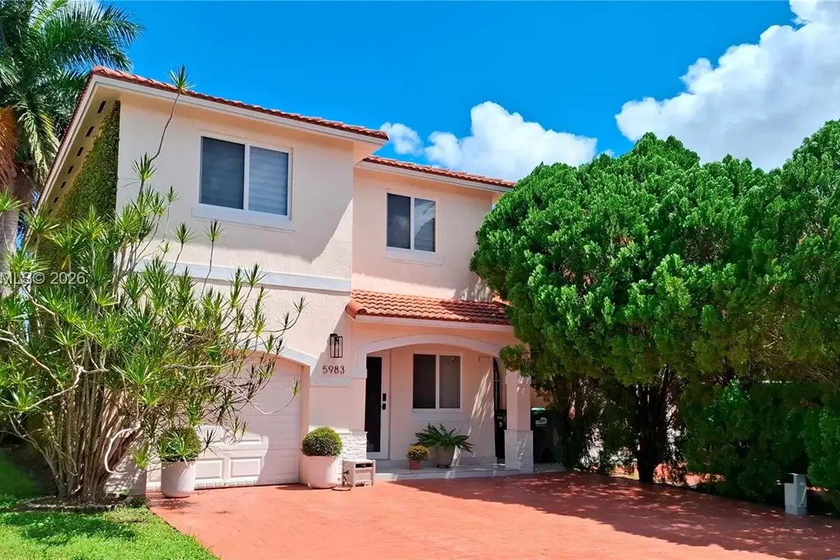 5983 SW 162nd Pl, Miami: photo 1 of 48