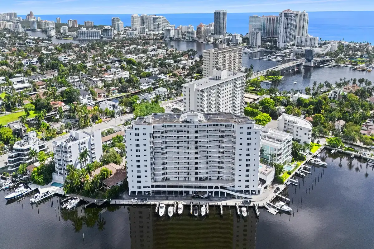 333 Sunset Dr #801, Fort Lauderdale: photo 1 of 31