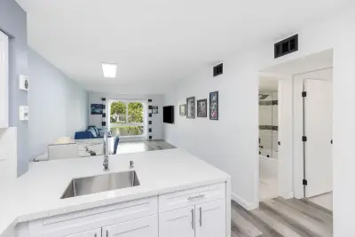 2106 S Cypress Bend Dr #207, Pompano Beach: photo 1 of 34