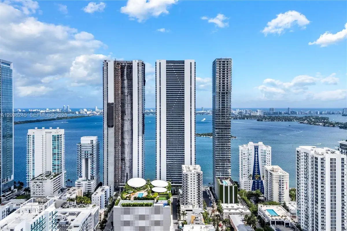 700 NE 24th St #5401B, Miami: photo 1 of 31