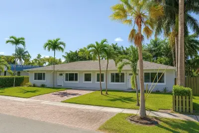 236-238 NE 1st St, Dania Beach: photo 1 of 18