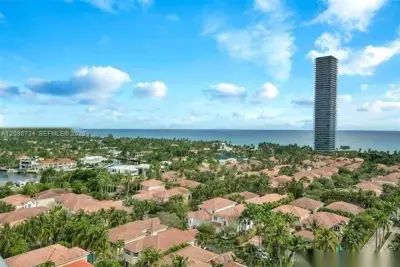19390 Collins Ave #1624, Sunny Isles Beach: photo 1 of 12