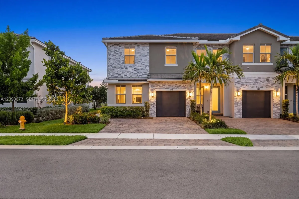 198 SW 170th Ave, Pembroke Pines: photo 1 of 56
