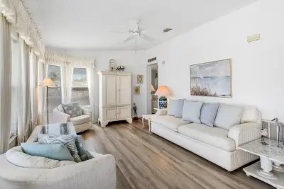 204 Mallard Dr #U, Briny Breezes: photo 1 of 25