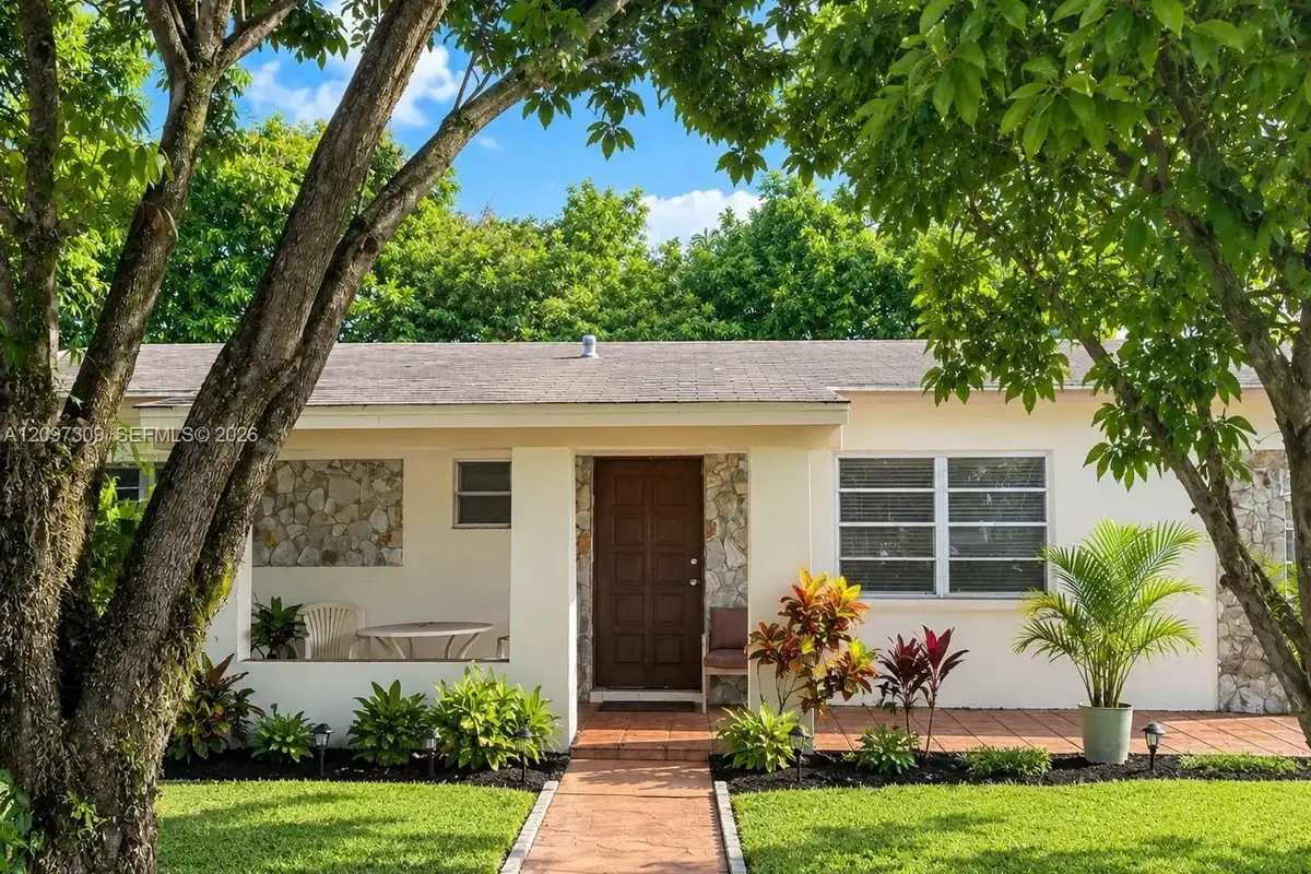 3420 NW 87th Ter, Miami: photo 1 of 1