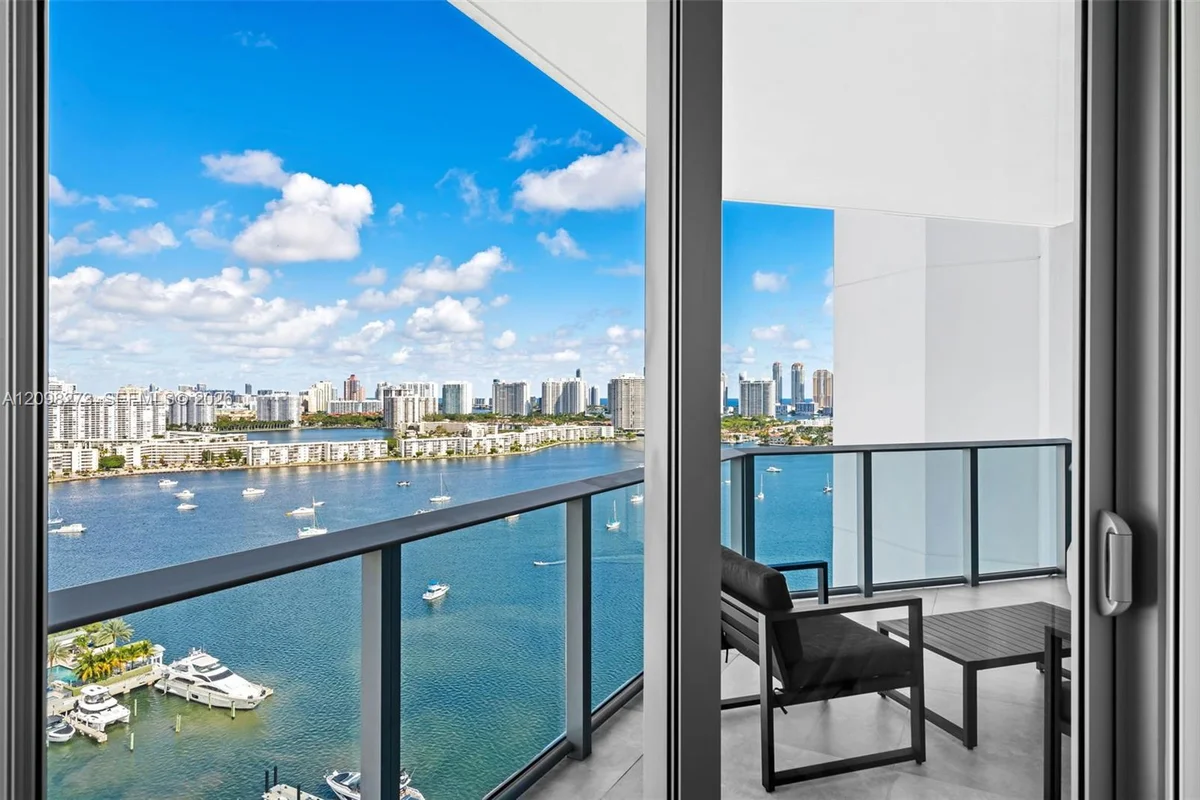 17111 Biscayne Blvd #2103, North Miami Beach: photo 1 of 35
