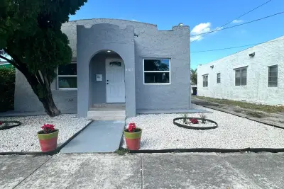 4107 Virginia Ter, West Palm Beach: photo 1 of 25