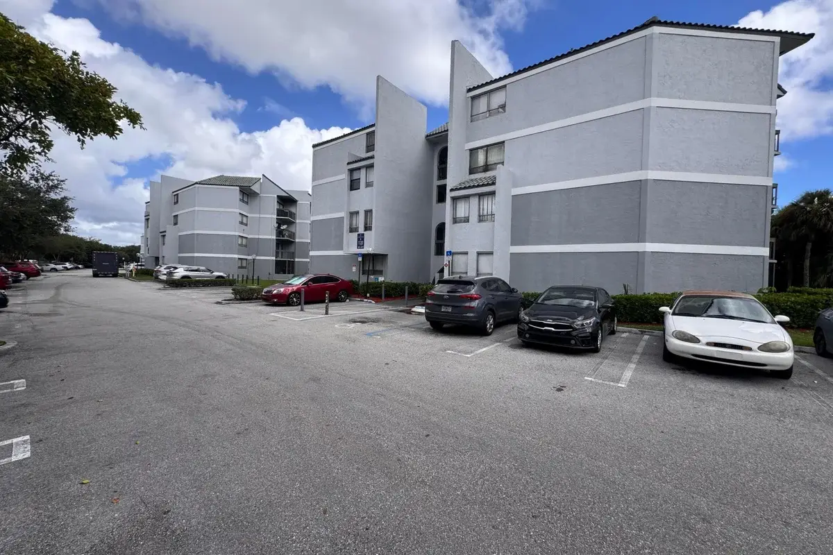 1720 N Congress Ave #201, West Palm Beach: photo 1 of 16
