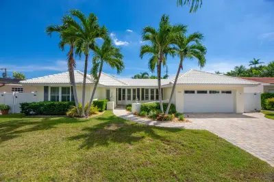 5810 NE 21st Ave, Fort Lauderdale: photo 1 of 62