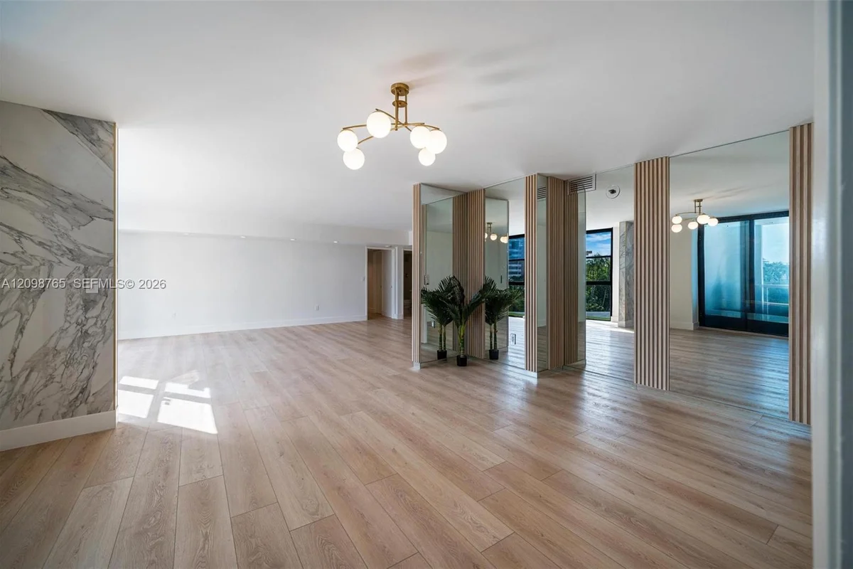 9 Island Ave #414, Miami Beach: photo 1 of 11
