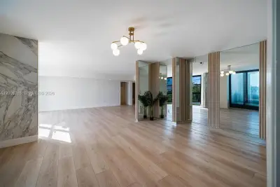 9 Island Ave #414, Miami Beach: photo 1 of 11