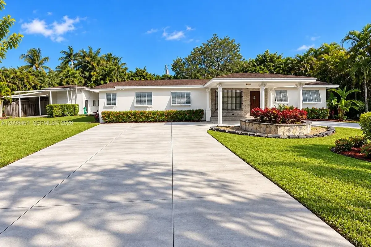 11845 SW 97th Ave, Miami: photo 1 of 17