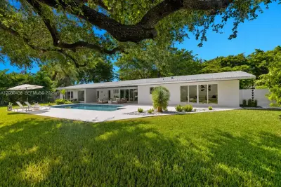 7421 SW 131st St, Pinecrest: photo 1 of 54