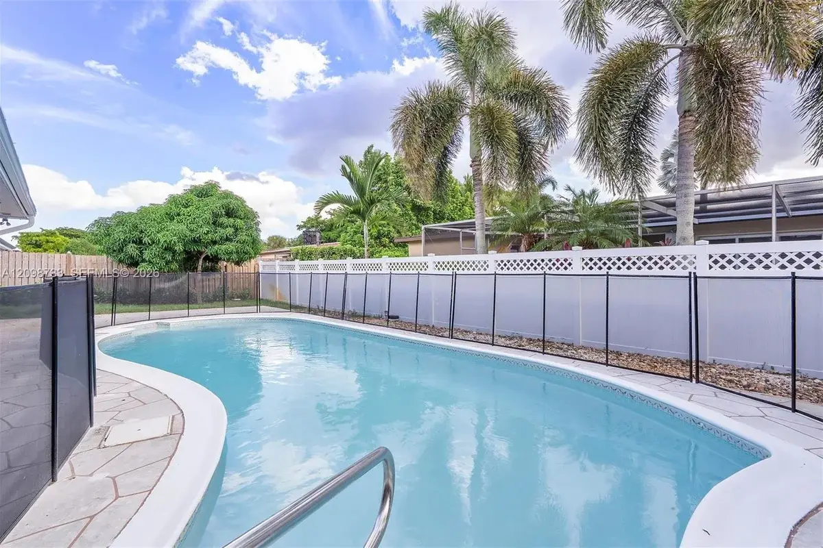 11240 Sheridan St, Pembroke Pines: photo 1 of 51