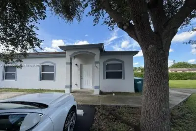 28402 SW 141st Pl, Homestead: photo 1 of 11