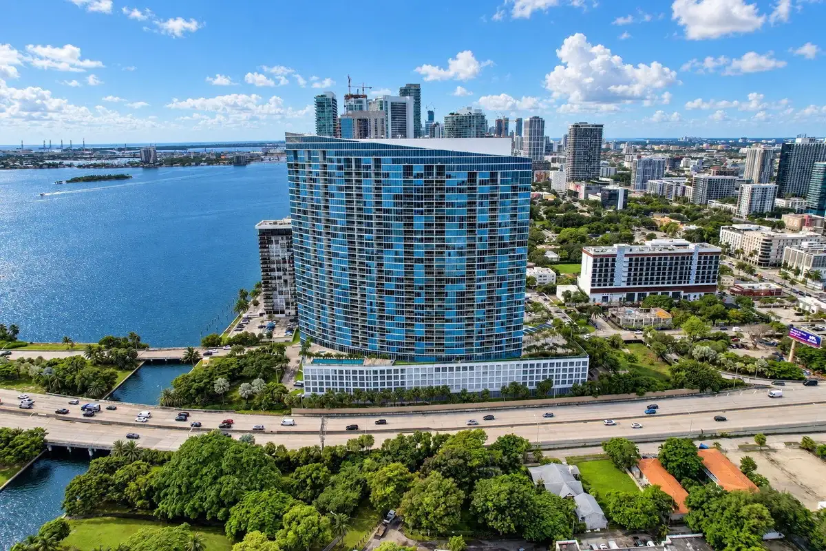601 NE 36th St #1008, Miami: photo 1 of 56