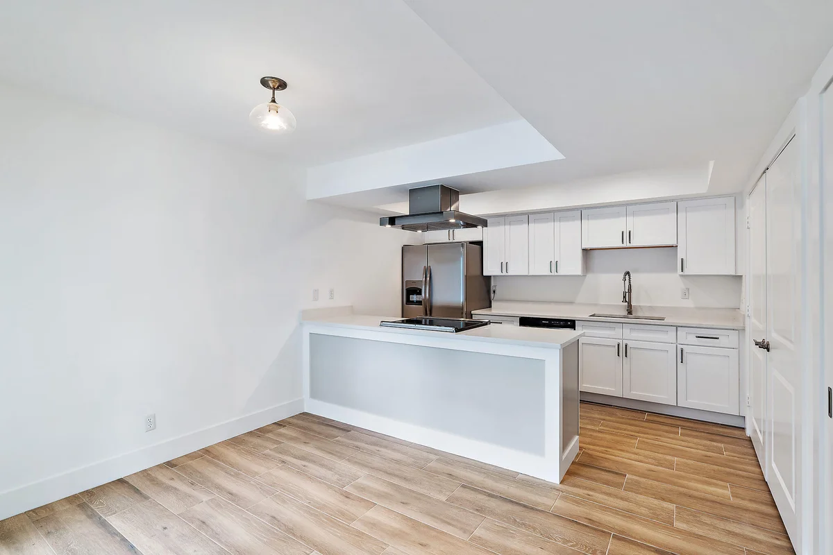 401 Southwind Dr #7, North Palm Beach: photo 1 of 9