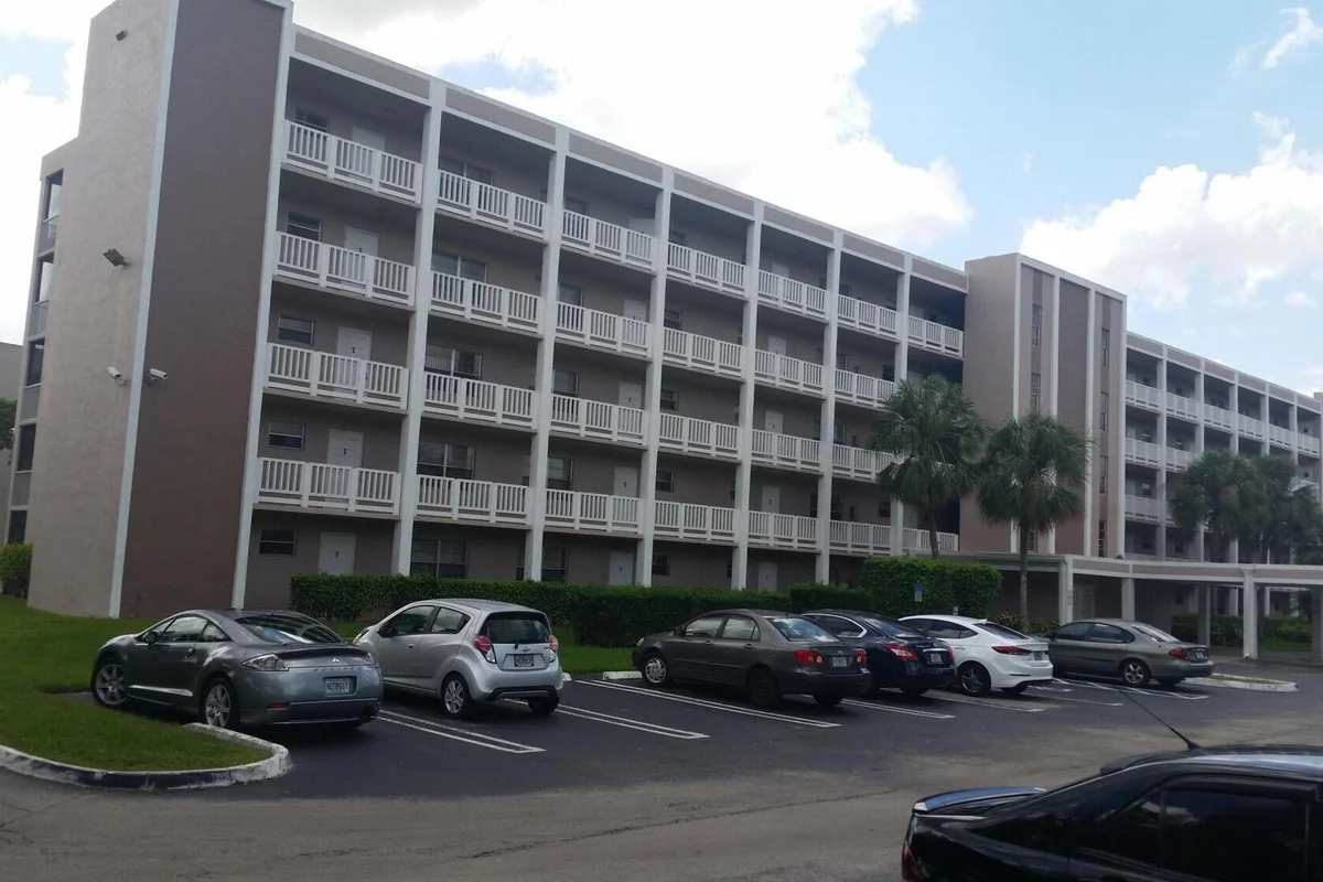 8720 Shadow Wood Blvd #105, Coral Springs: photo 1 of 13