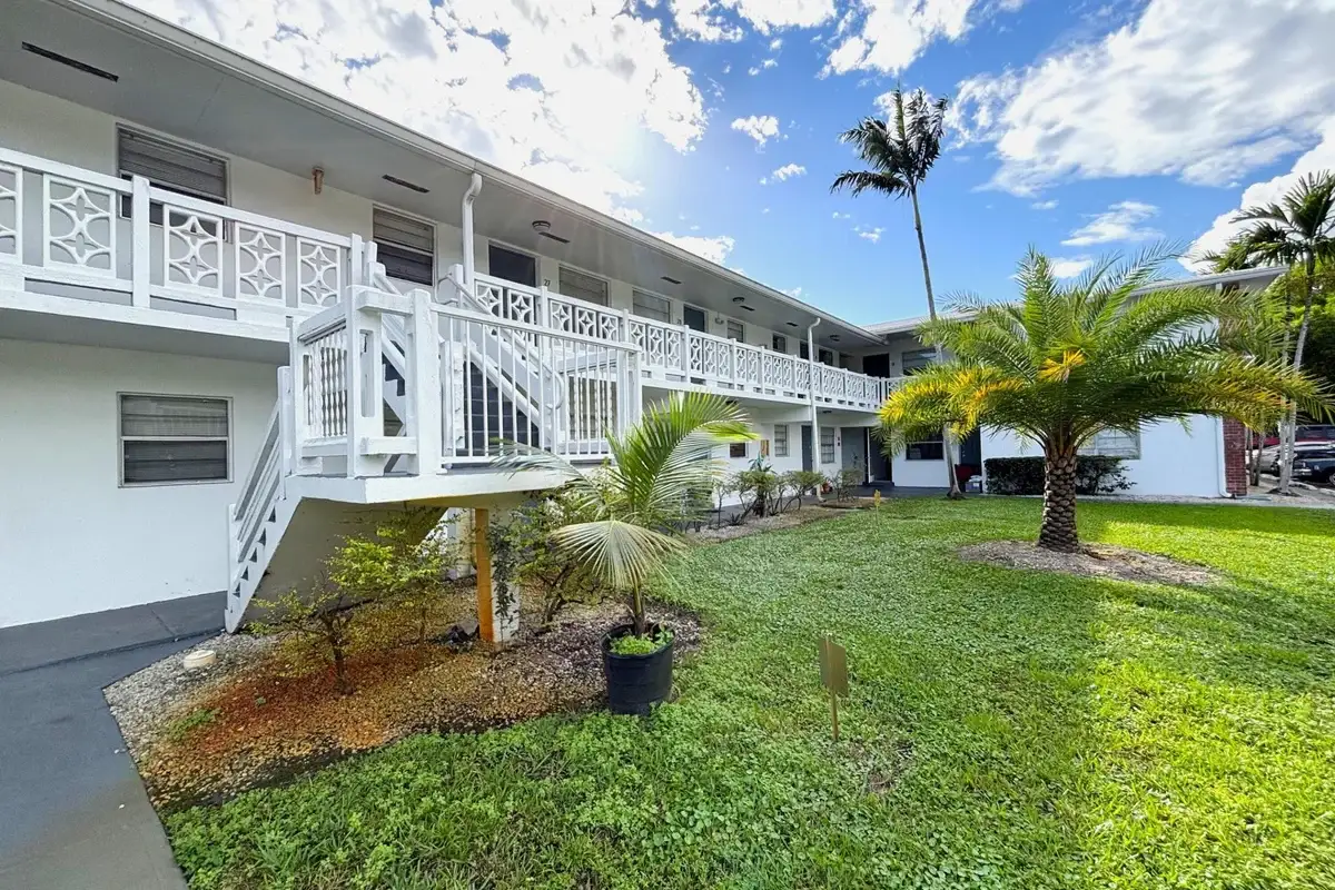 1916 SW 11th St #4, Fort Lauderdale: photo 1 of 3