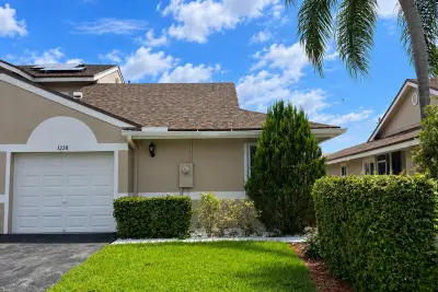 1238 NW 51st Way, Deerfield Beach: photo 1 of 26
